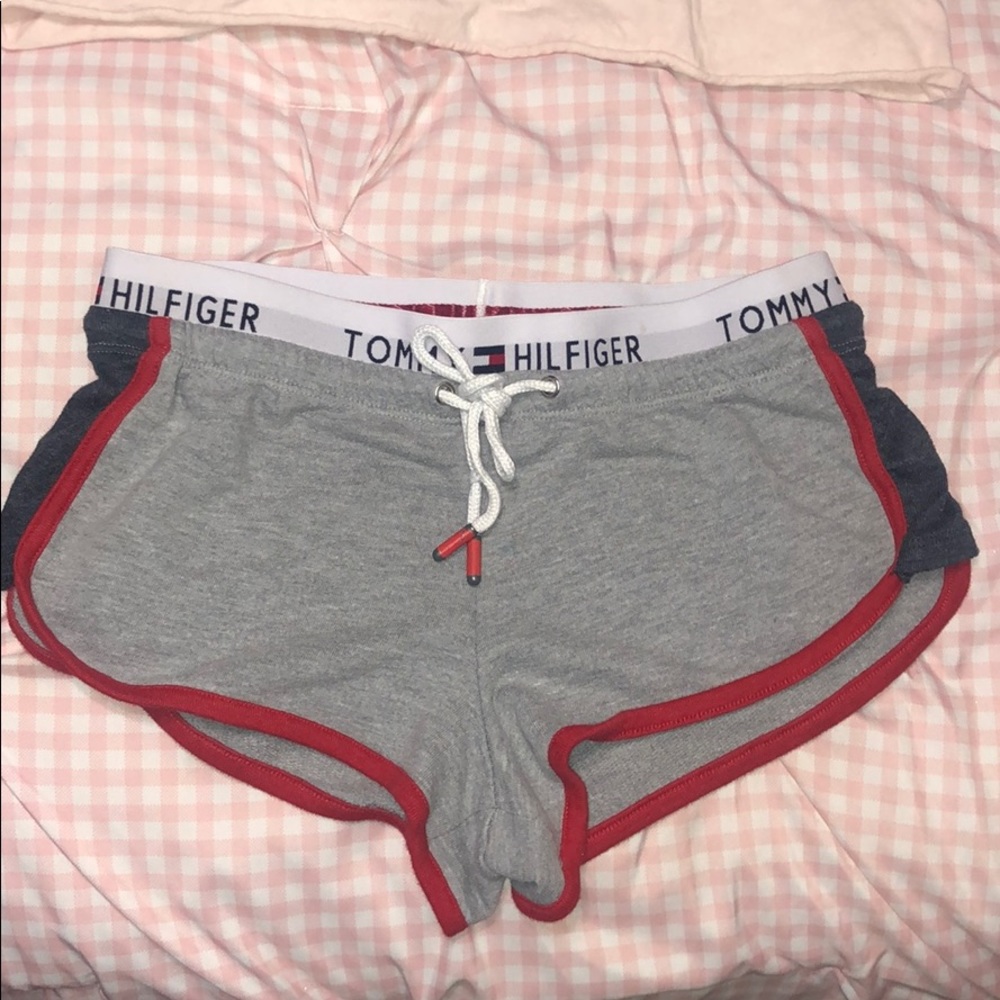 Very cute tommy shorts only 15!